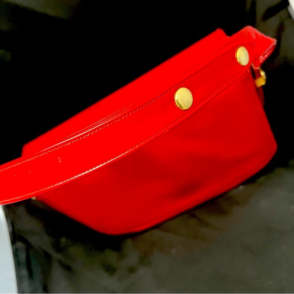 Nicholas Reich Vintage Convertible Latched Bag - Picture 4 of 14